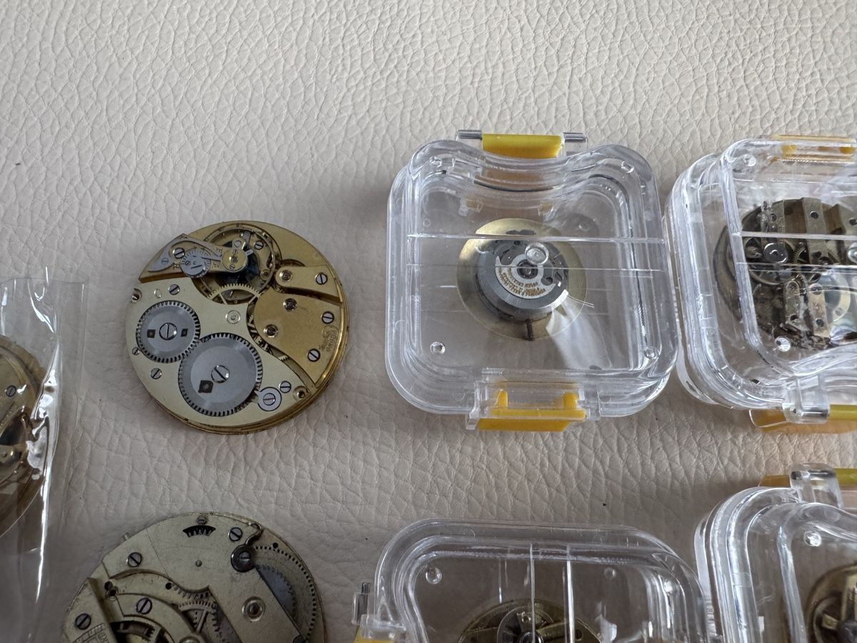 Orologi: Lot de 13 mouvements  – Usato da Posieux venduto da Angeles82 4