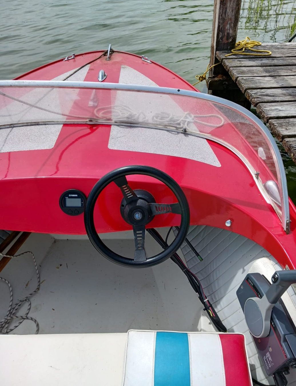 Yamaha Barche: Bateau à moteur Yamaha 50 cv – Usato da Sonvilier venduto da Laka1 2