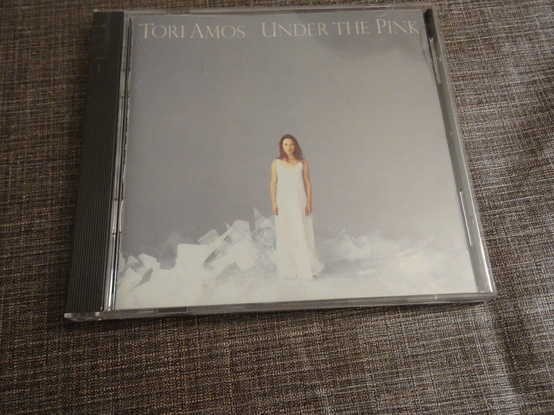 CD: Tori Amos Under The Pink CD – Usato da Olten venduto da Disc-Ausverkauf