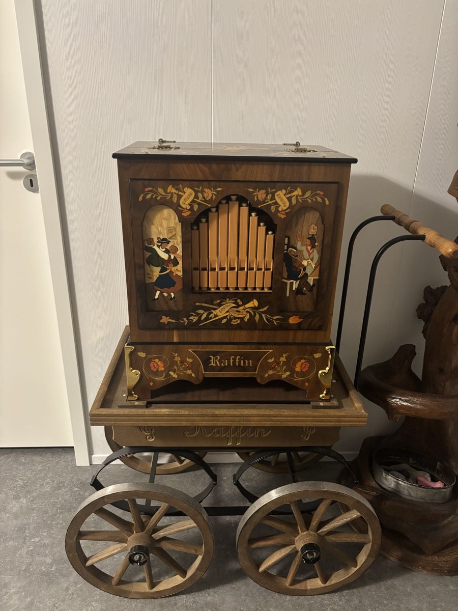 Musikinstrumente: Raffin Pfeifenorgel, Drehorgel – Gebraucht aus Horw von Oergeli0074