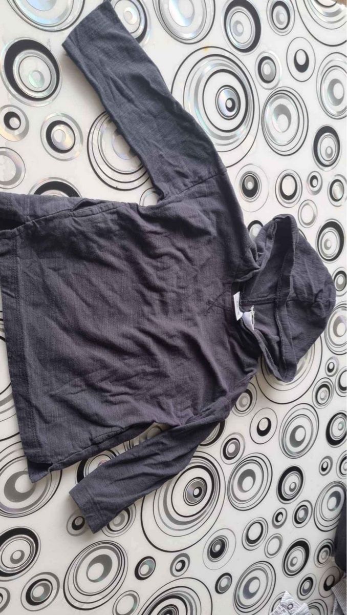 Zara Maglioni & Felpe: Zara Kapuzenpullover Gr. 80, anthrazit, guter Zustand – Nuovo (secondo la descrizione) da Zürich venduto da rosko91 1