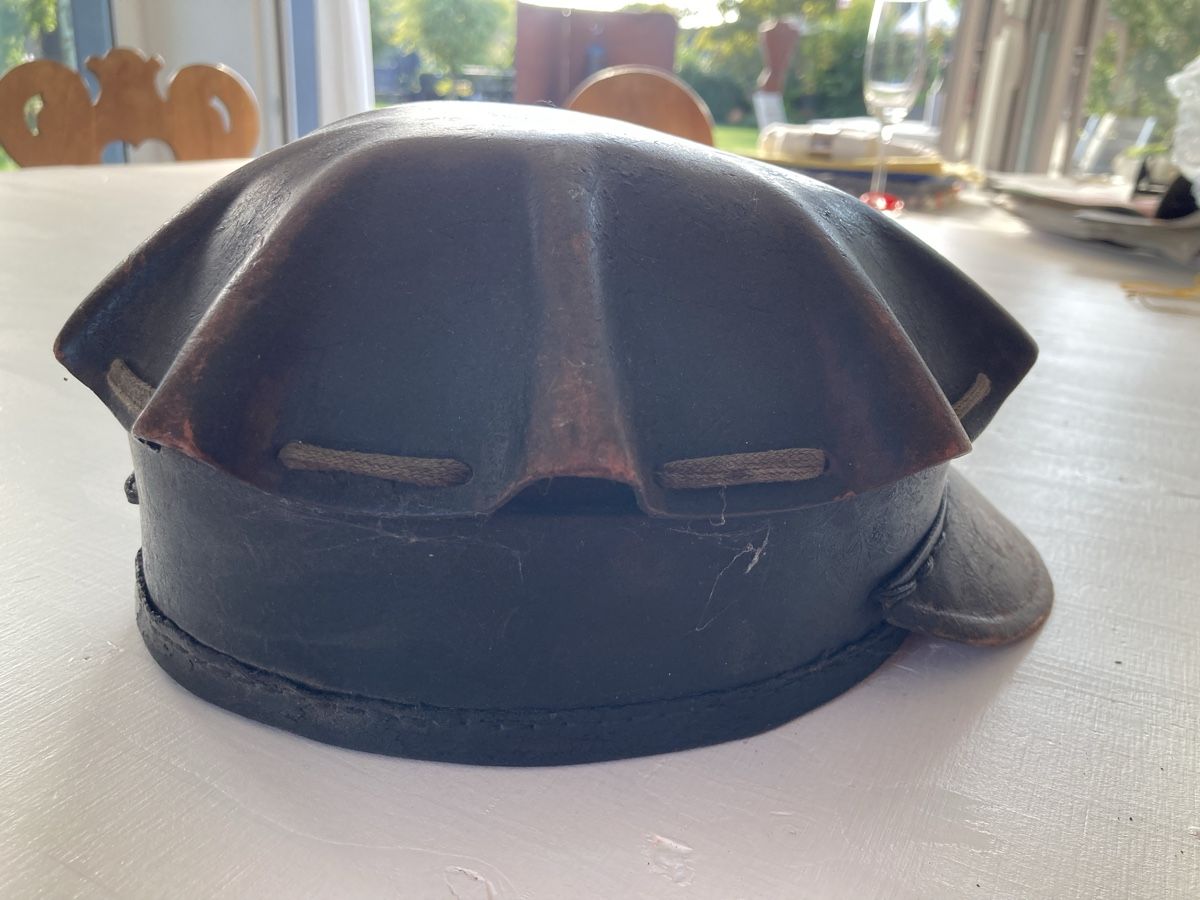 Antike Kleidung: Gruben Helm 🪖 – Gebraucht aus Kesswil von Branca-01 1