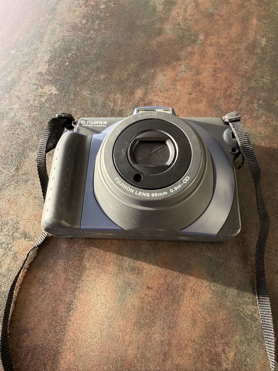 Fuji Fotocamera: Fuji Sofortbildkamera – Usato da Jegenstorf venduto da reisen07 1