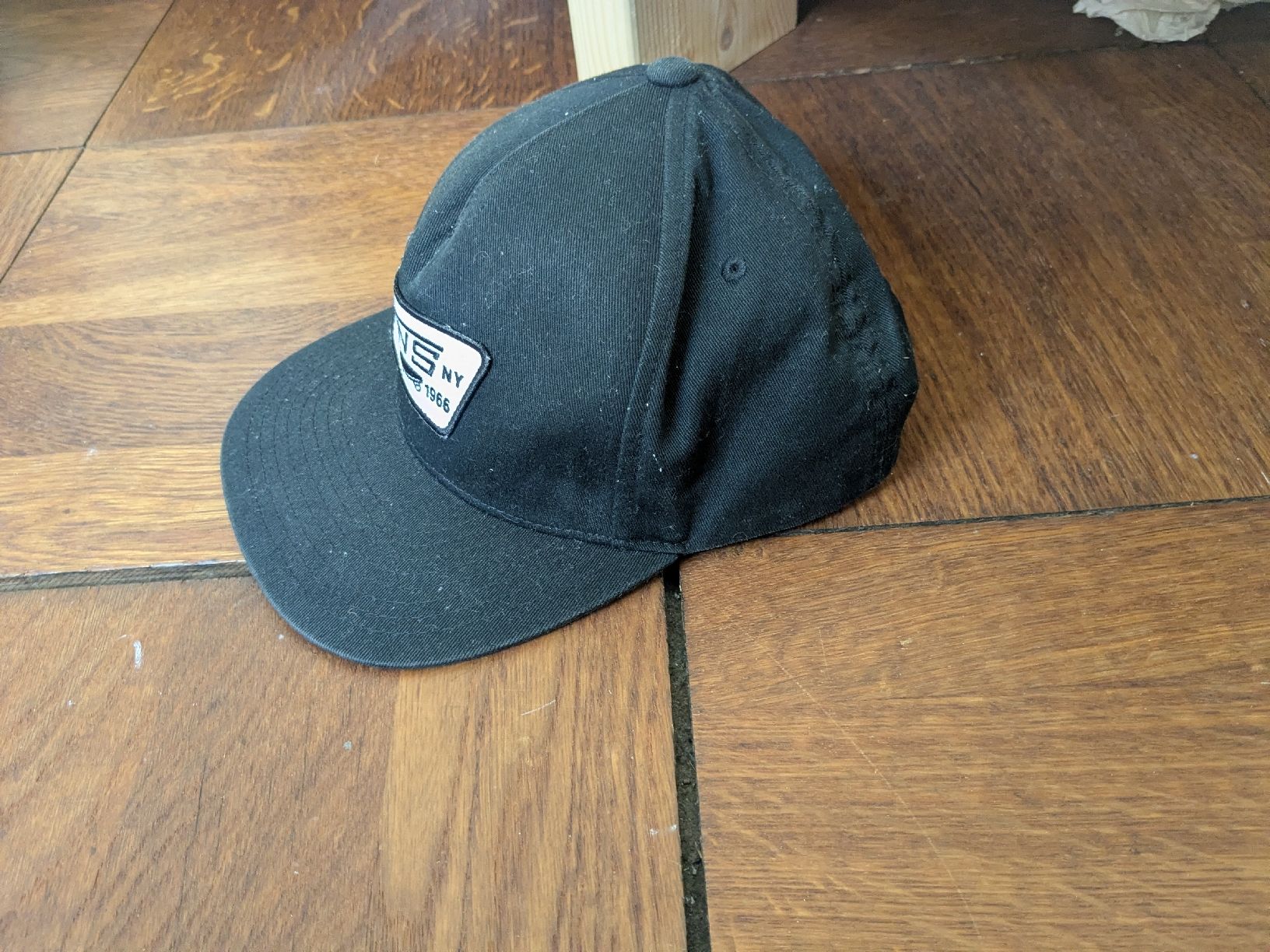 Vans Chapeaux, bonnets & casquettes: Vans Snapback  – D'occasion à Interlaken par dgi_wj6p 1
