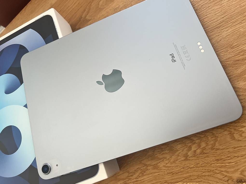 Apple Tablet PC: IPad Air 64GB 4th Gen – Usato da Weinfelden venduto da Manuchao81 3