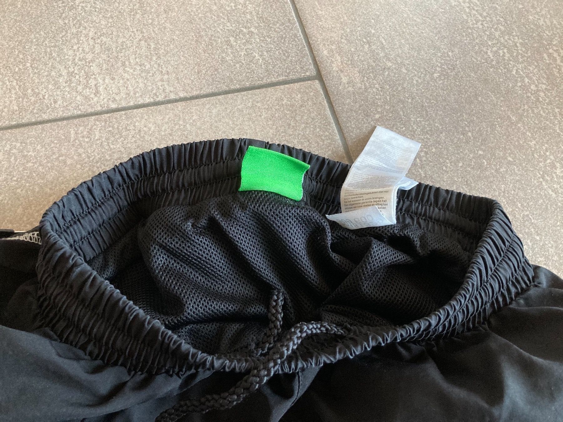 Erima Pantaloni: Sporthose erima Gr. 164 – Usato da Mosnang venduto da Kusli09 4