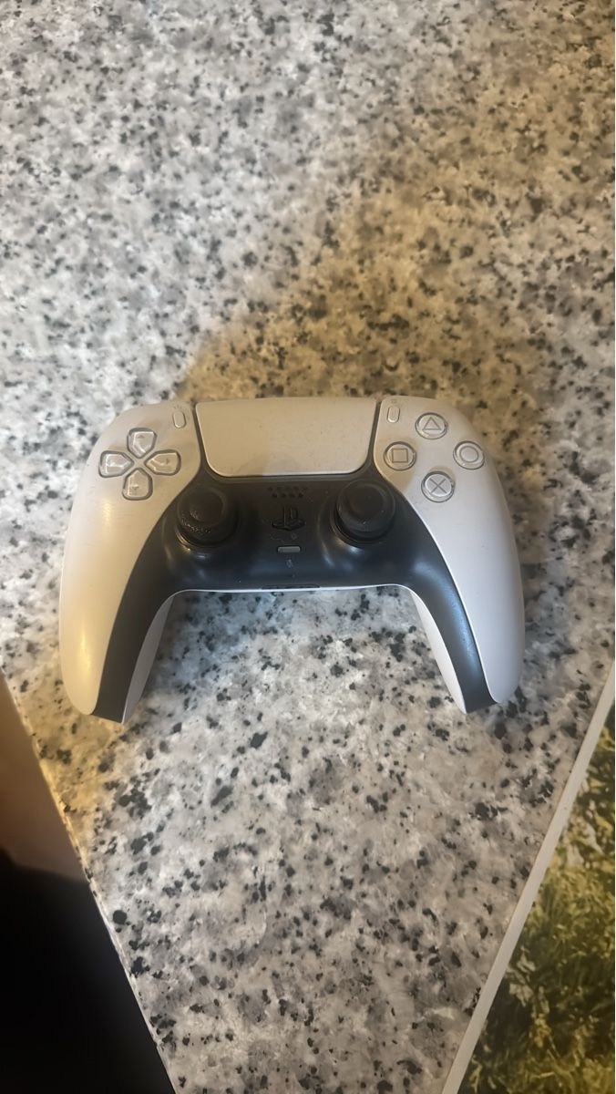 Sony Controller: Playstation 5 DualSense Controller weiss gebraucht – Usato da Bad Zurzach venduto da jan_mc2f