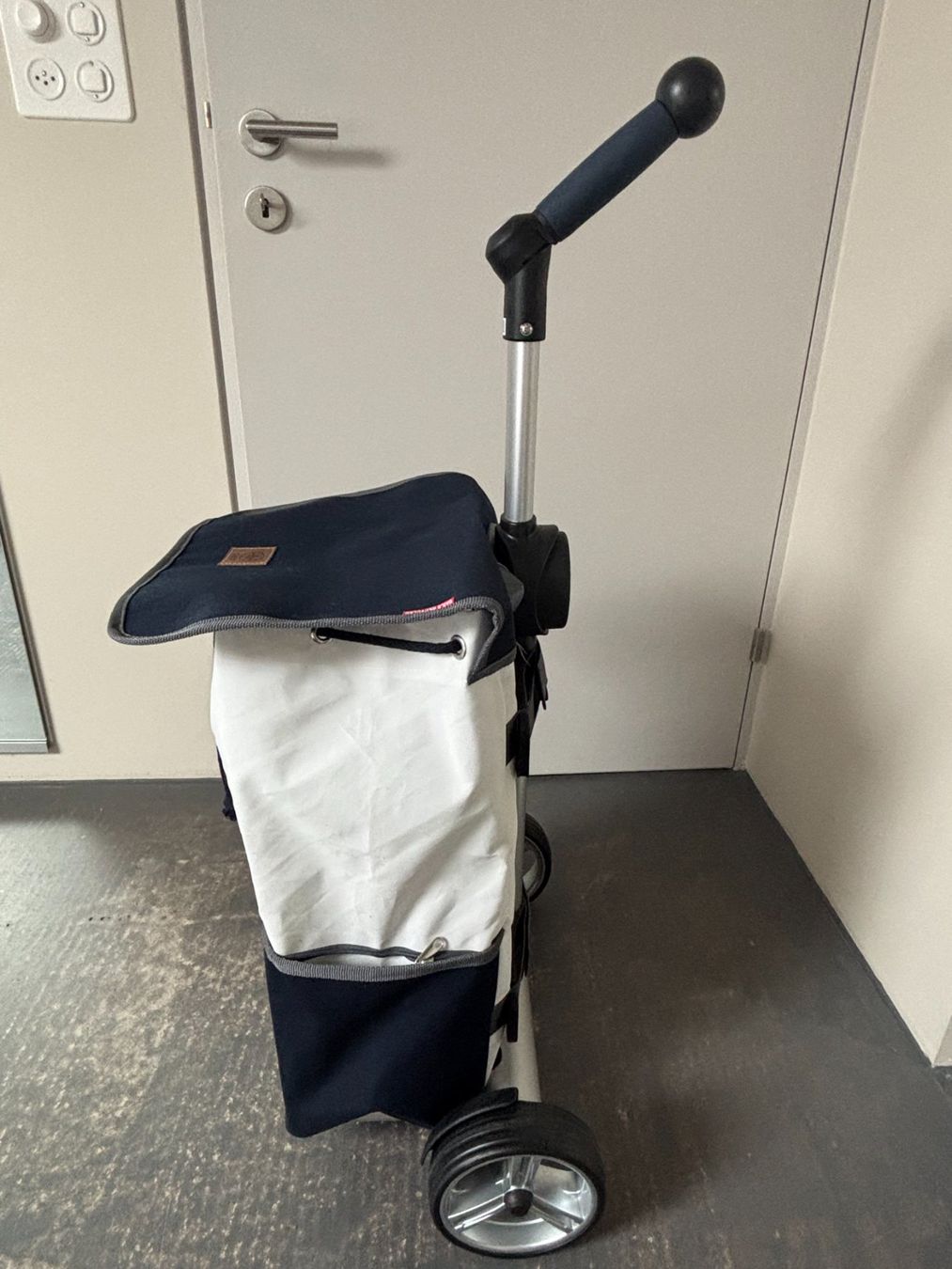 Altro per la casa: Blau-weisser Einkaufswagen Marke Andersen – Nuovo e nell'imballaggio originale da Bern venduto da fortis1 2