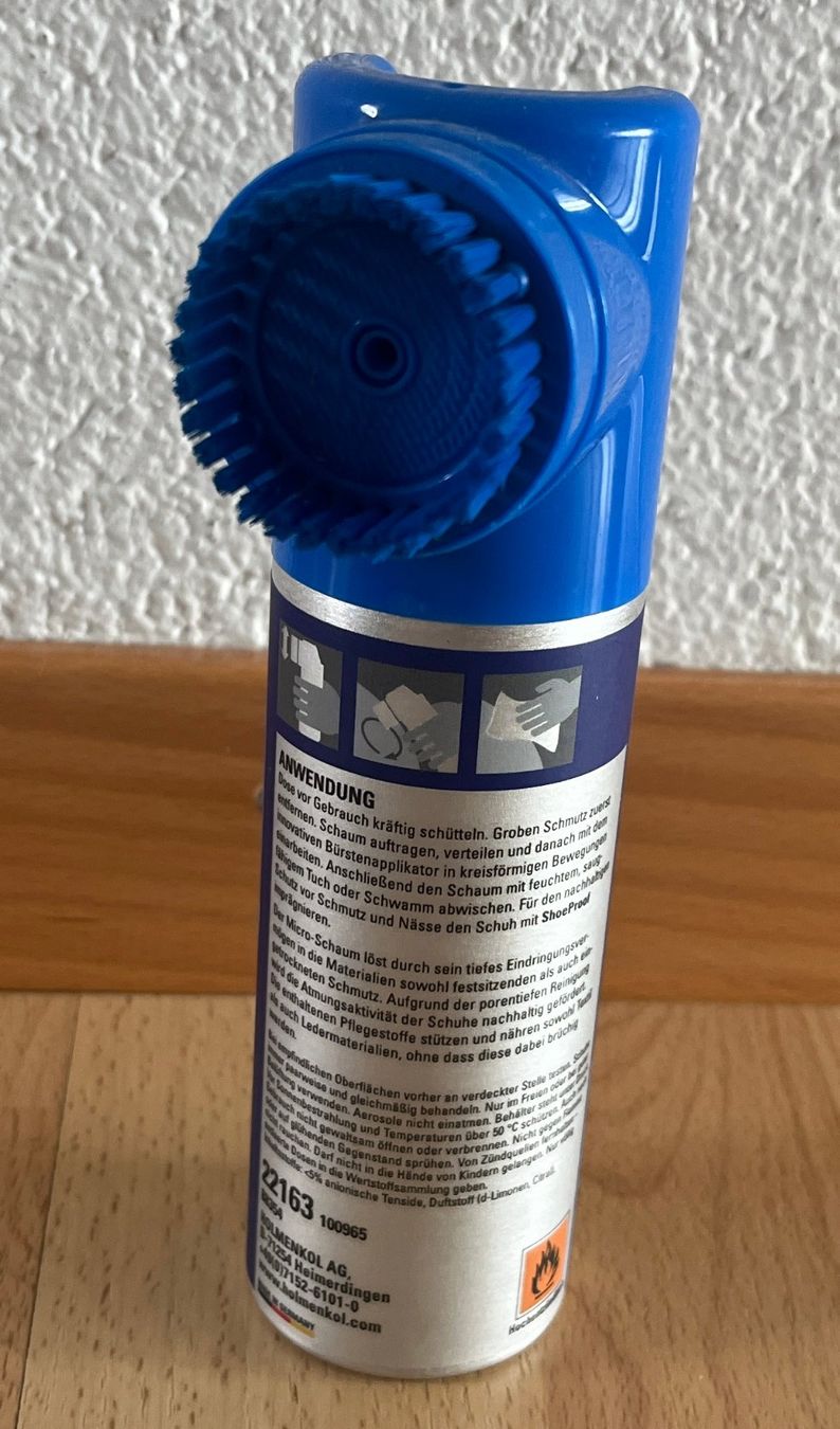Holmenkol Prodotti di pulizia: SHOE CLEAN, mindestens noch halb voll – Usato da Zürich venduto da fbsm 3