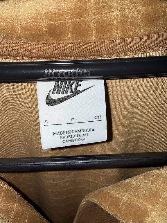 Pullover & Sweatshirts: Nike Pullover – Gebraucht aus Maienfeld von maj_5wqd 1