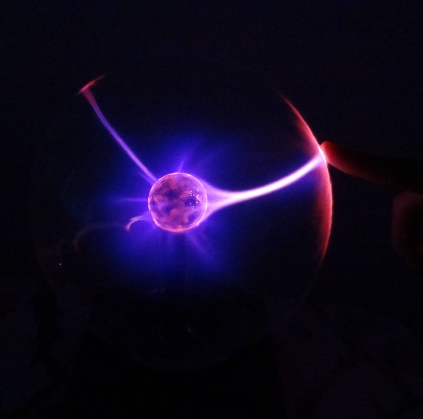 Lampen: Plasmalampe Violett – Gebraucht aus Fahrwangen von floret2 4