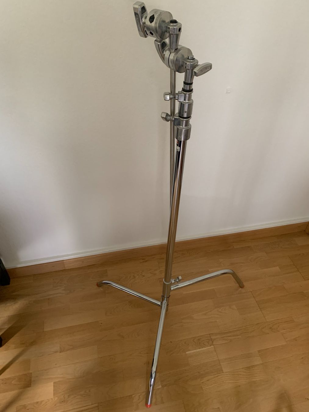 Sonstige Dekorationen & Accessoires: 2x Matthews Hollywood 40" C-Stand, Double Riser, Grip – Gebraucht aus Zürich von lor_s6l8 1