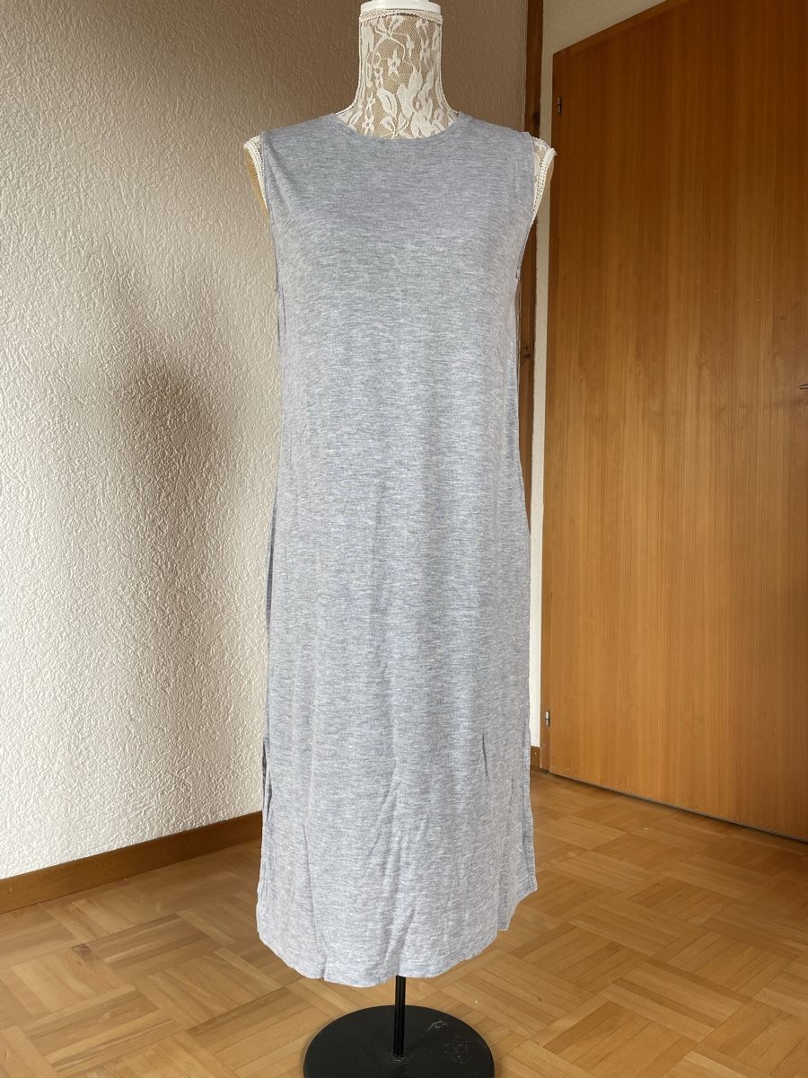 Vestiti: Kleid Grau Gr M Baumwolle casual Basic Minimalismus 93 – Usato da Vinelz venduto da sonnenmond77 1