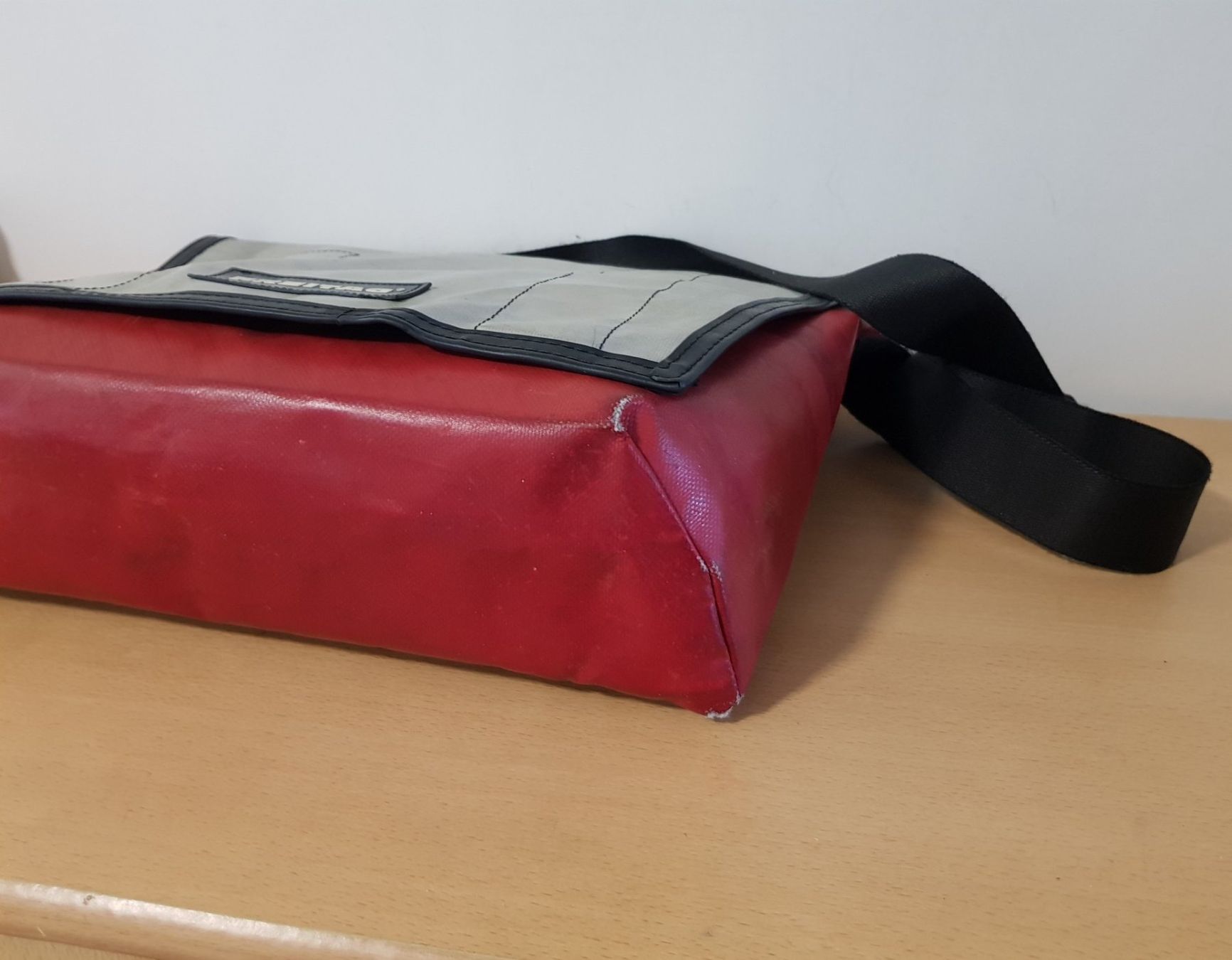 Freitag Borse: Freitag Tasche / Umhängetasche – Usato da Basel venduto da Birs868 6