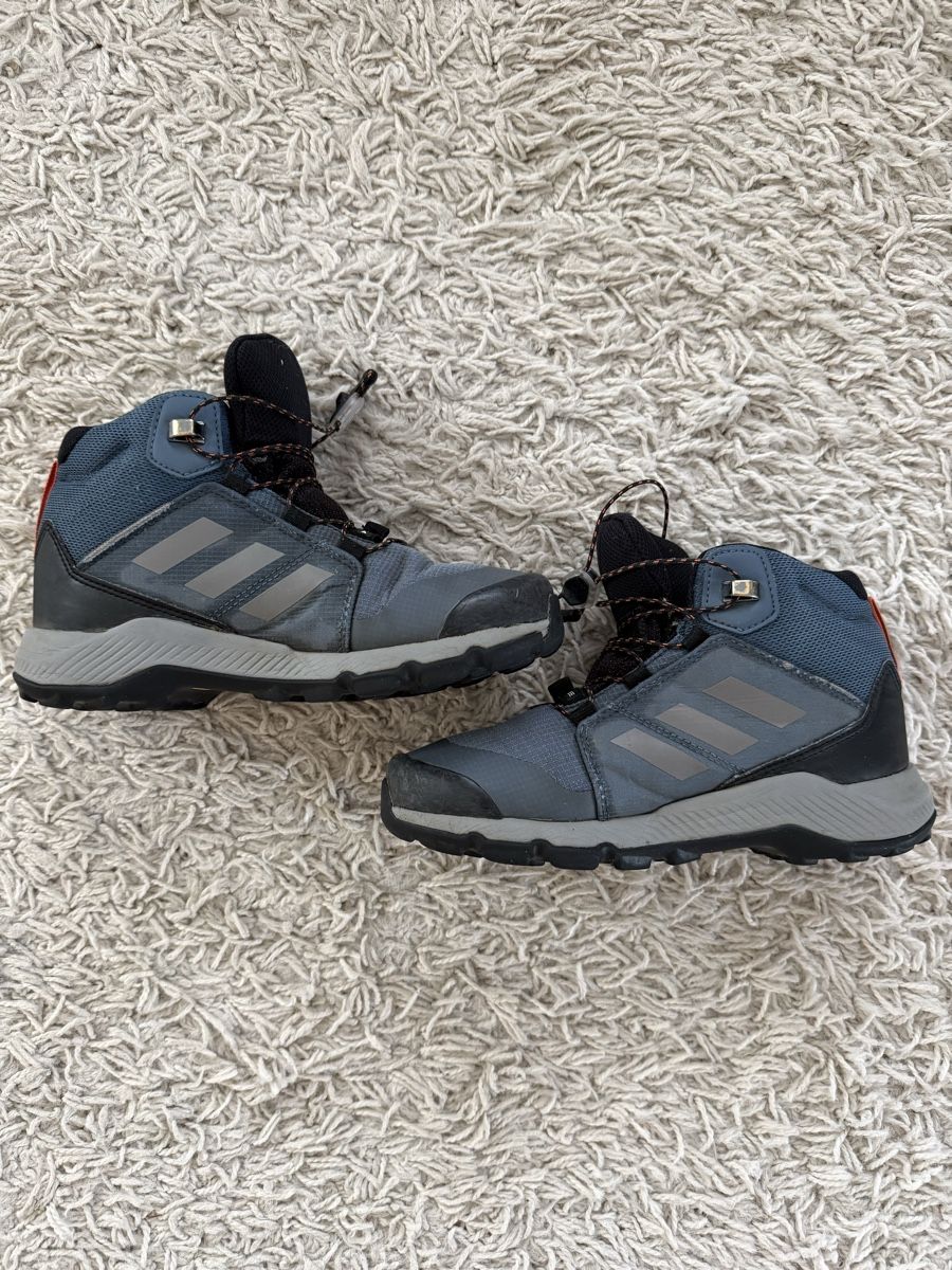 Adidas Schuhe für Jungen: Adidas Terrex Wanderschuhe, Grösse 33 – Gebraucht aus Langenthal von Leclafel 3