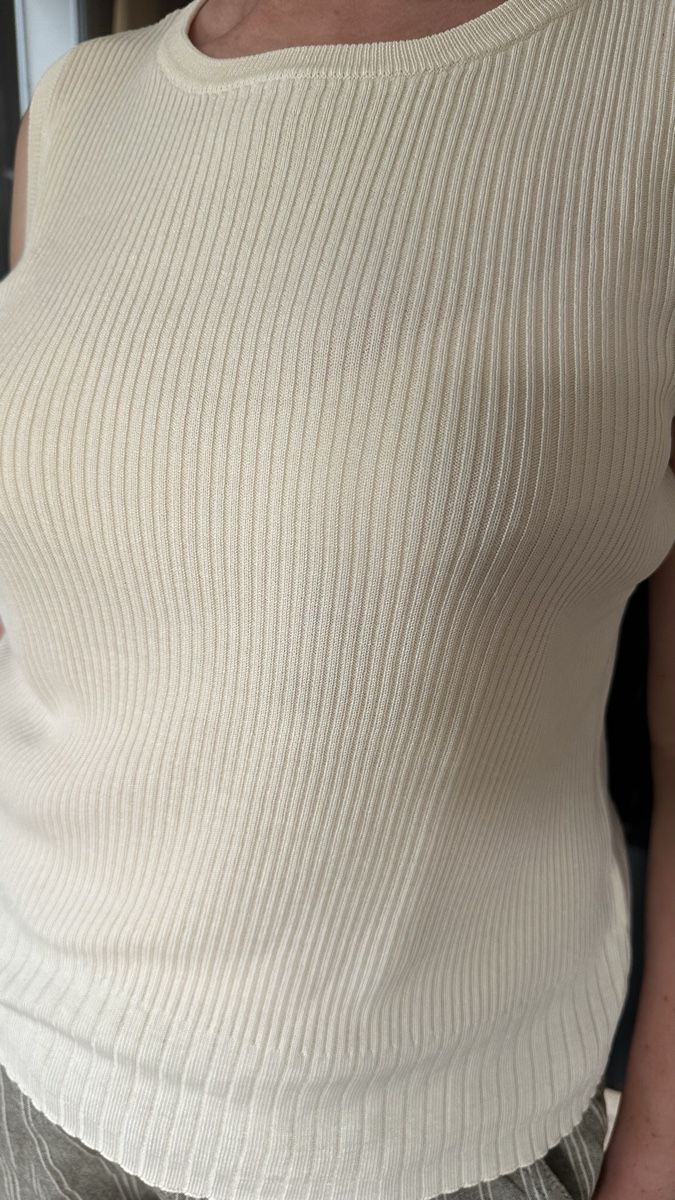 Top: Débardeur 100% Soie beige taille unique M/L – Nuovo (secondo la descrizione) da Vuippens venduto da ale_6gkb 1