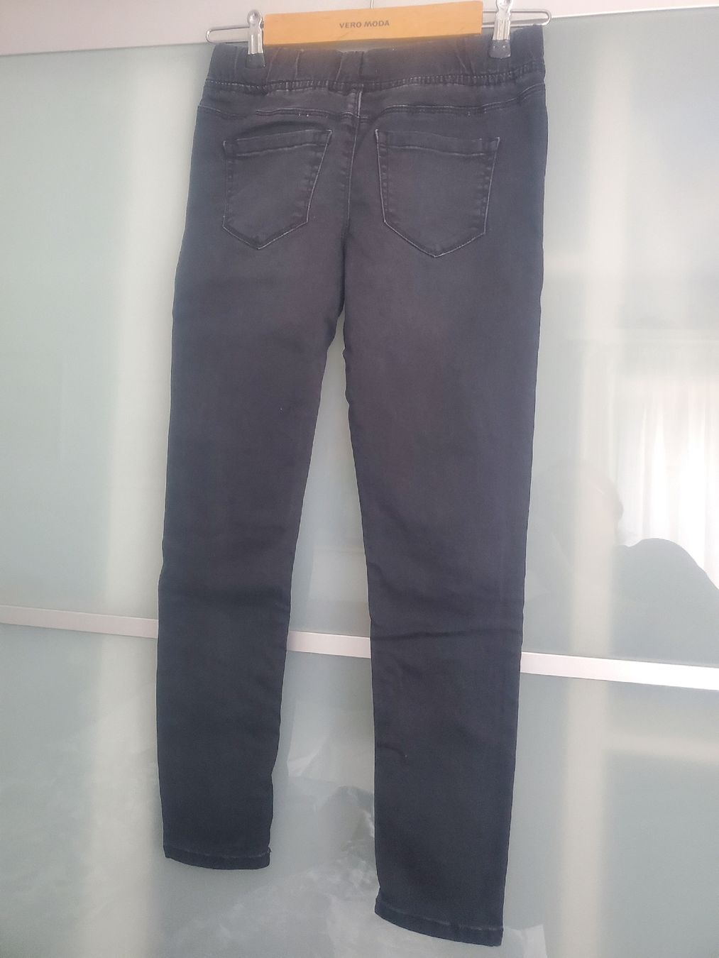 Pantaloni: Treggings / Hose 134 vertbaudet – Usato da Frauenfeld venduto da BeneFull 1
