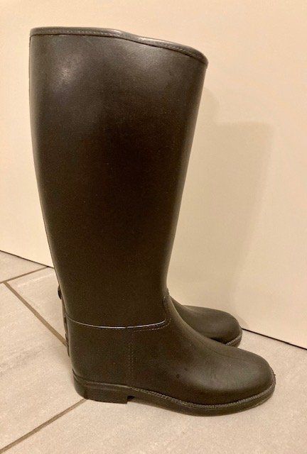 Scarpe per cavalli: Plastikstiefel nr. 35 – Usato da Ligornetto venduto da GiadaG 2