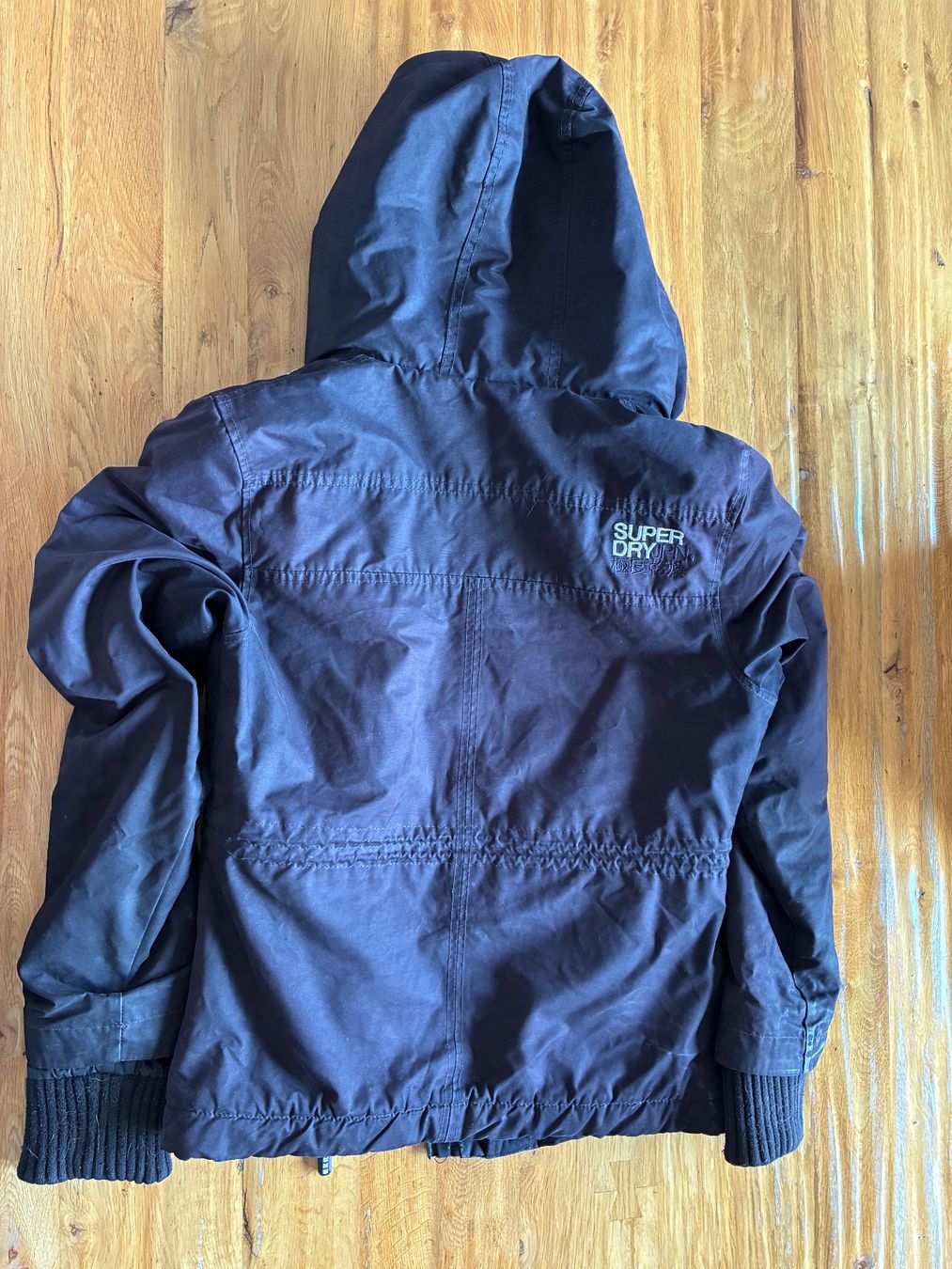 Superdry Jacken: Damenjacke Superdry mit Kapuze – Gebraucht aus Kräiligen von MonteBerna 1