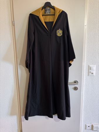 Harry Potter Umhang Hufflepuff mit Schal und Krawatte Neu
