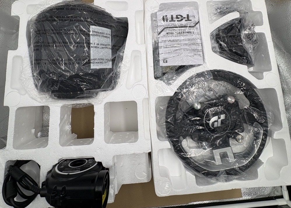 Thrustmaster Controller: THRUSTMASTER T-GT II Racing Wheel Lenkrad & Pedale – Usato da Bern venduto da -GM_88- 3