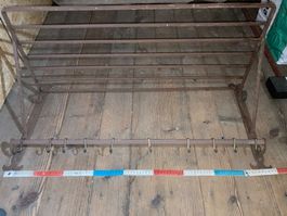 Altes Schmiedeeisen Regal mit Haken, Regal Garderobe Wand