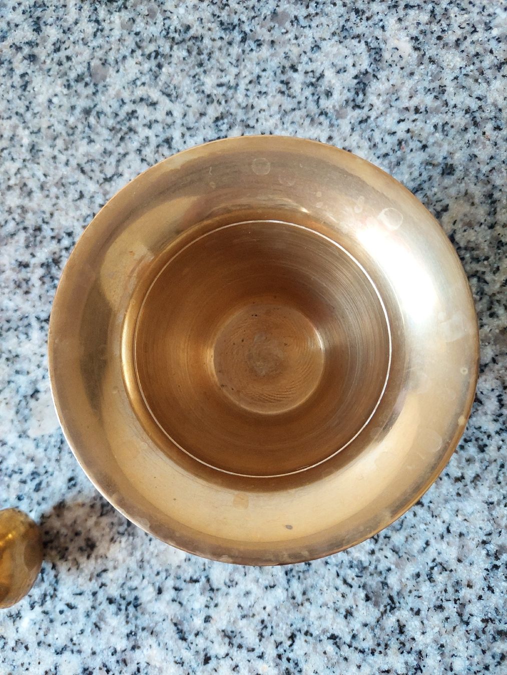 Sonstiges für das Kochen & Backen: Mortier et pilon vintage en laiton – Gebraucht aus Yverdon-les-Bains von pri_x6j6 1