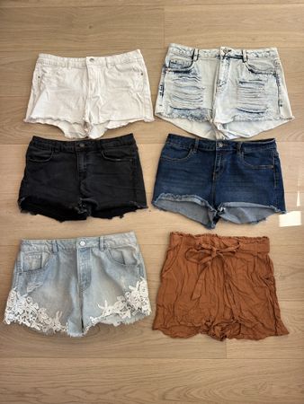 Lot 6 mini shorts taille 40 L : jeans, blanc, dentelle, noir