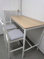 Bartisch / Hochtisch mit Stühlen