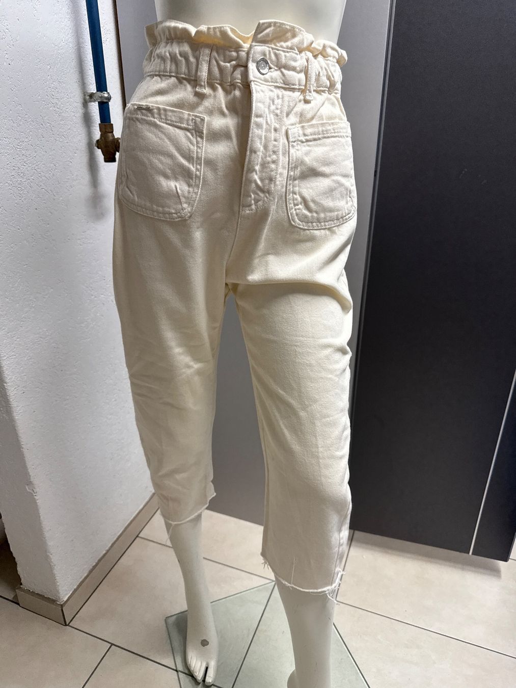 Zara Pantaloni: HOSE ZARA gr 32 – Usato da Birr venduto da WalkyriaM