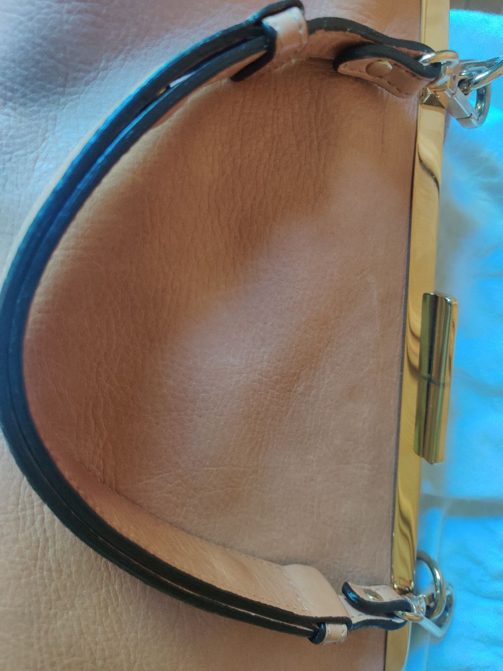 Sacs femmes: Apro Tasche – D'occasion à dornach par morgenrot2000 2