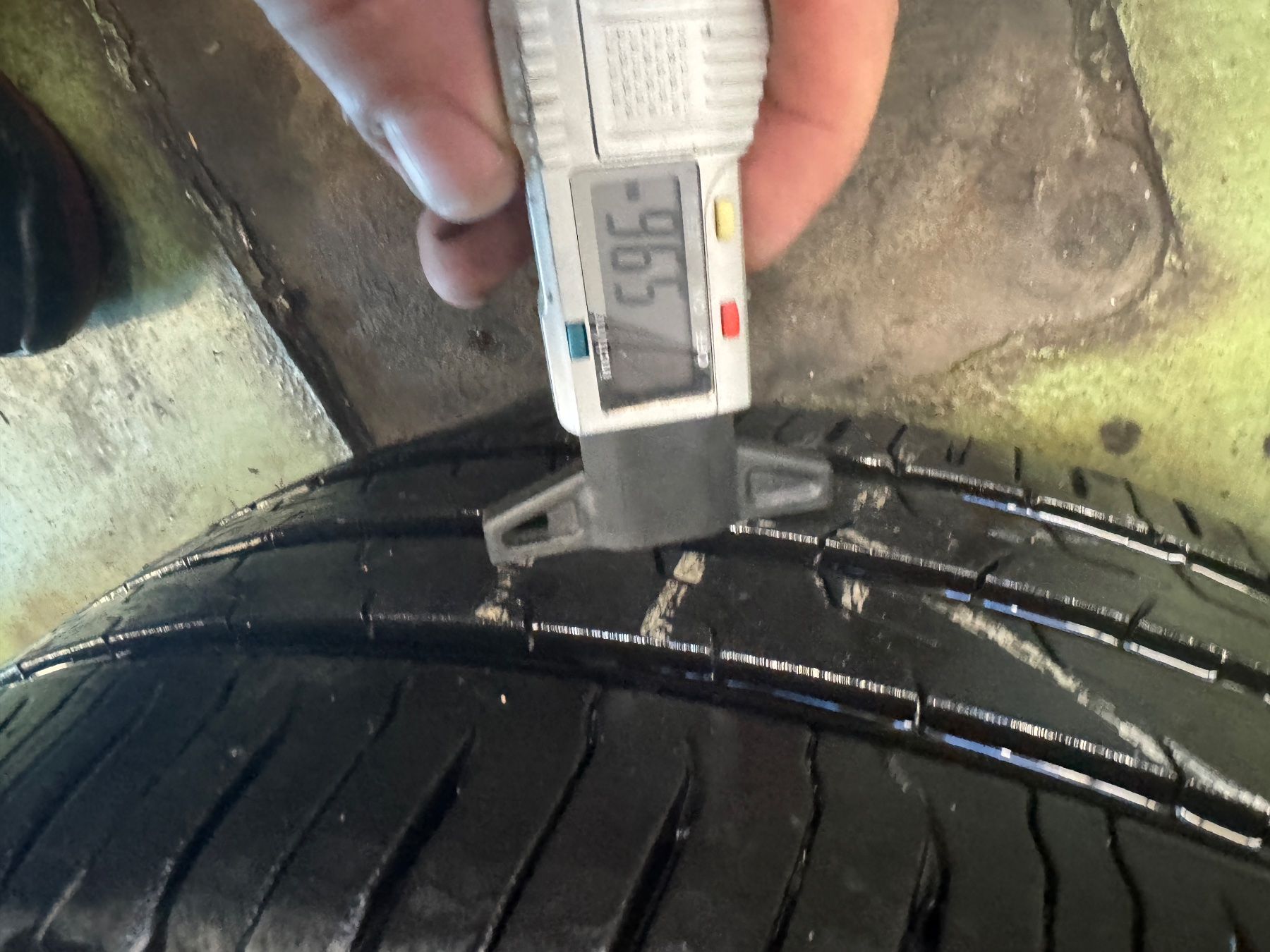 Continental Pneus & Roues: 185/60R15 – D'occasion à Widen par Dinero02 6
