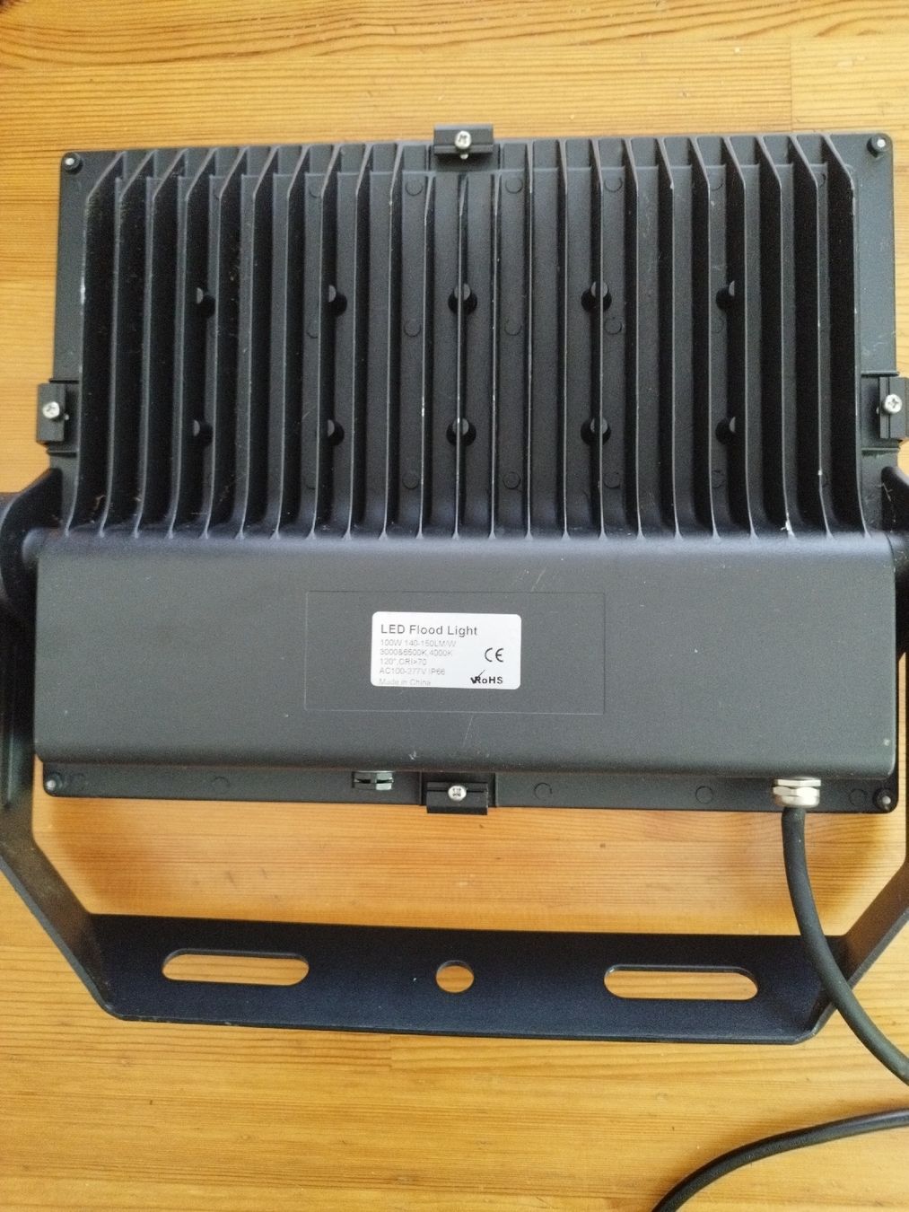 Lampen: LED Floodlight IP66 – Gebraucht aus Bülach von Mylos26 2