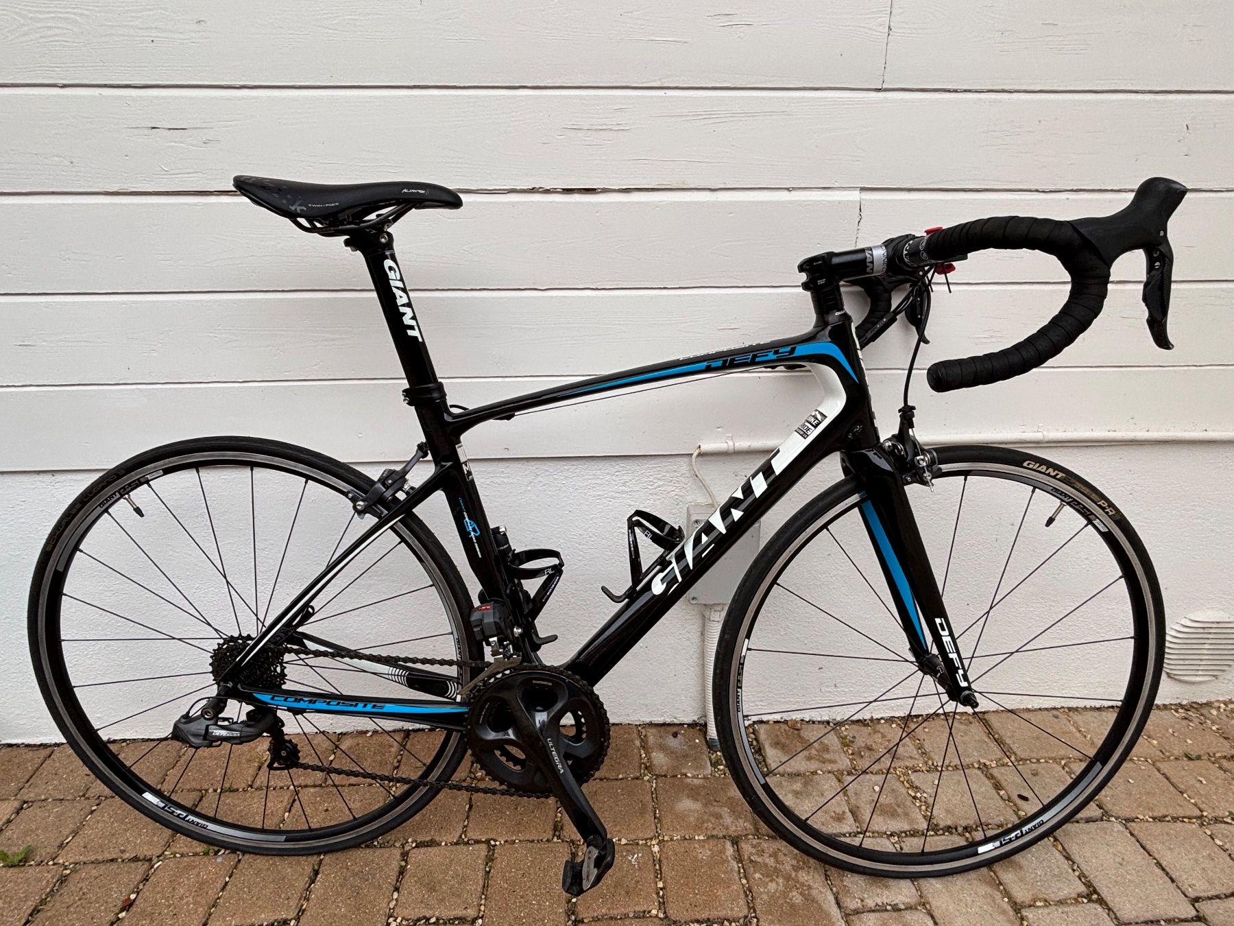 Giant Biciclette: Vélo de course GIANT DEFY Composite O – Usato da Yens venduto da Lucho04