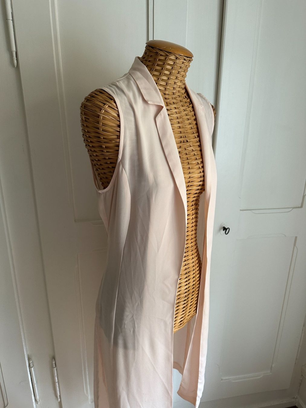 Gilets: EVEN & ODD - Longweste Jäckchen apricot XS – D'occasion à Zürich par Diazaio 1
