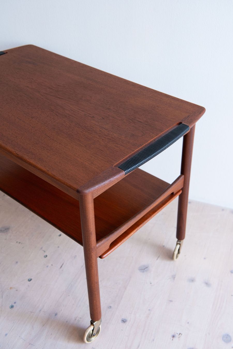 Carrelli di servizio: Danish Teak Drinks Trolley – Usato da Zürich venduto da heydaymoebel 4