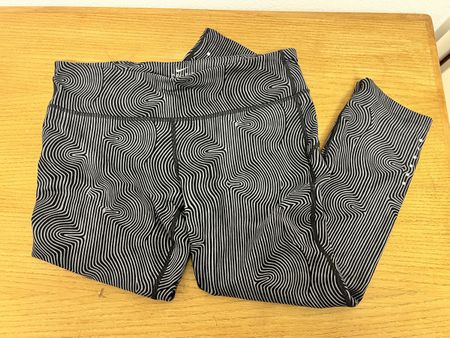 3/4 Sporthose von Nike Grösse M-L
