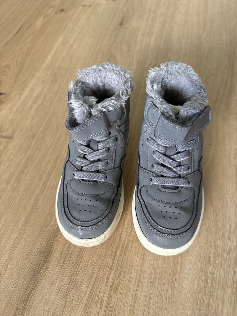 Scarpe per ragazzi: Kinder Schuhe Gr.24 – Usato da Hettlingen venduto da sch_gr5s 1
