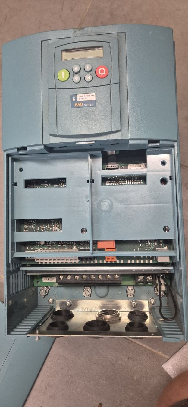 Convertitori: convertisseur de fréquence Eurtherm 650 – Usato da Berlens venduto da ETE68 3