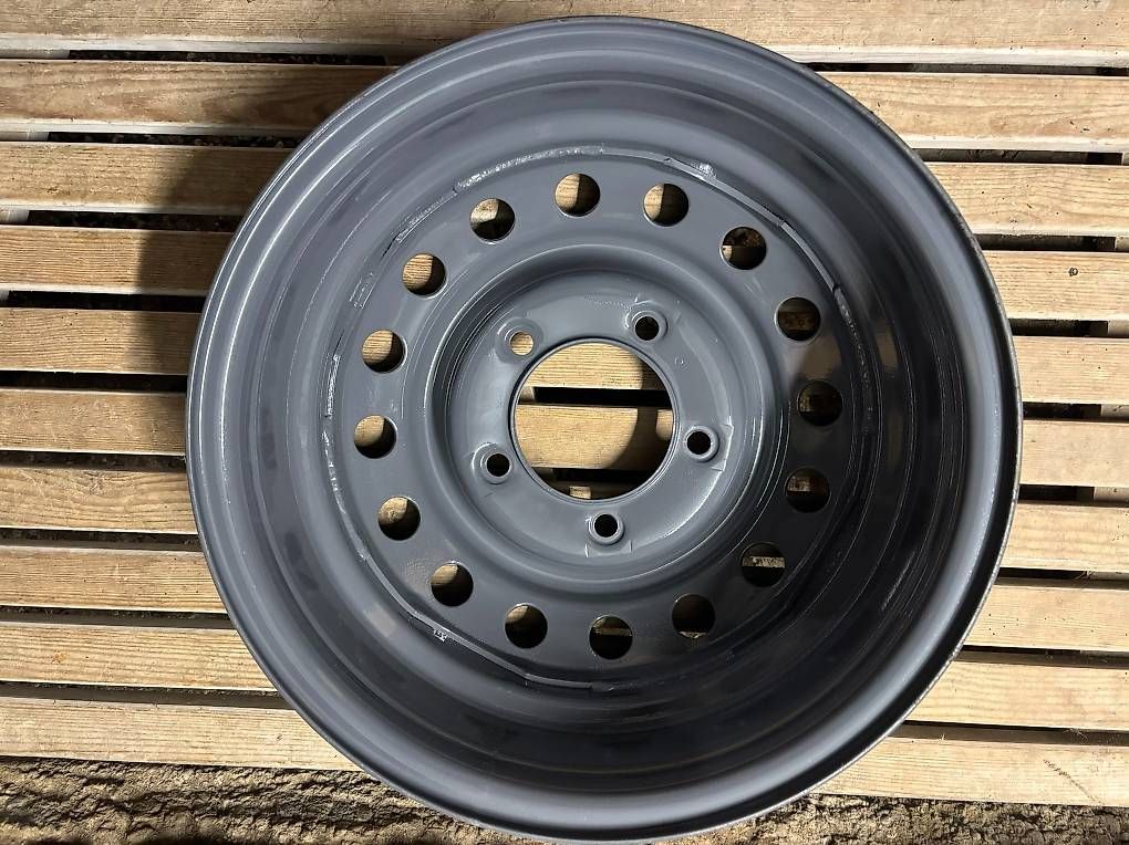 Toyota Cerchioni: Stahlfelgen grau LandCruiser restauriert – Usato da Auw venduto da cpt_haddock71 2