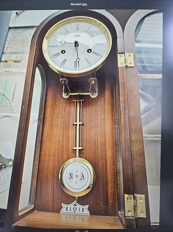 Stand- & Wanduhren: Wanduhr GRATIS  – Defekt aus Wiedlisbach von LarissaBerchten