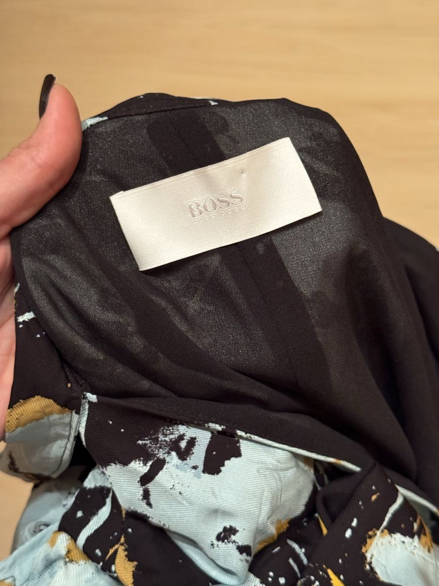 Hugo Boss Kleider: Hugo Boss patterned dress, size 36, short sleeves – Gebraucht aus Turbenthal von elizameise 1