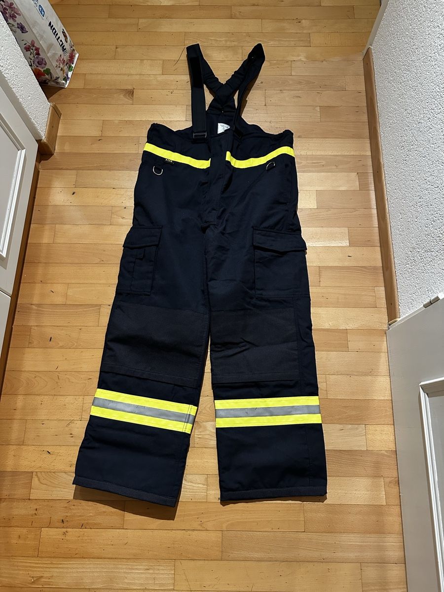 Pantaloni: Feuerwehr Brandschutzhose – Nuovo (secondo la descrizione) da Sarmenstorf venduto da SamiraB.