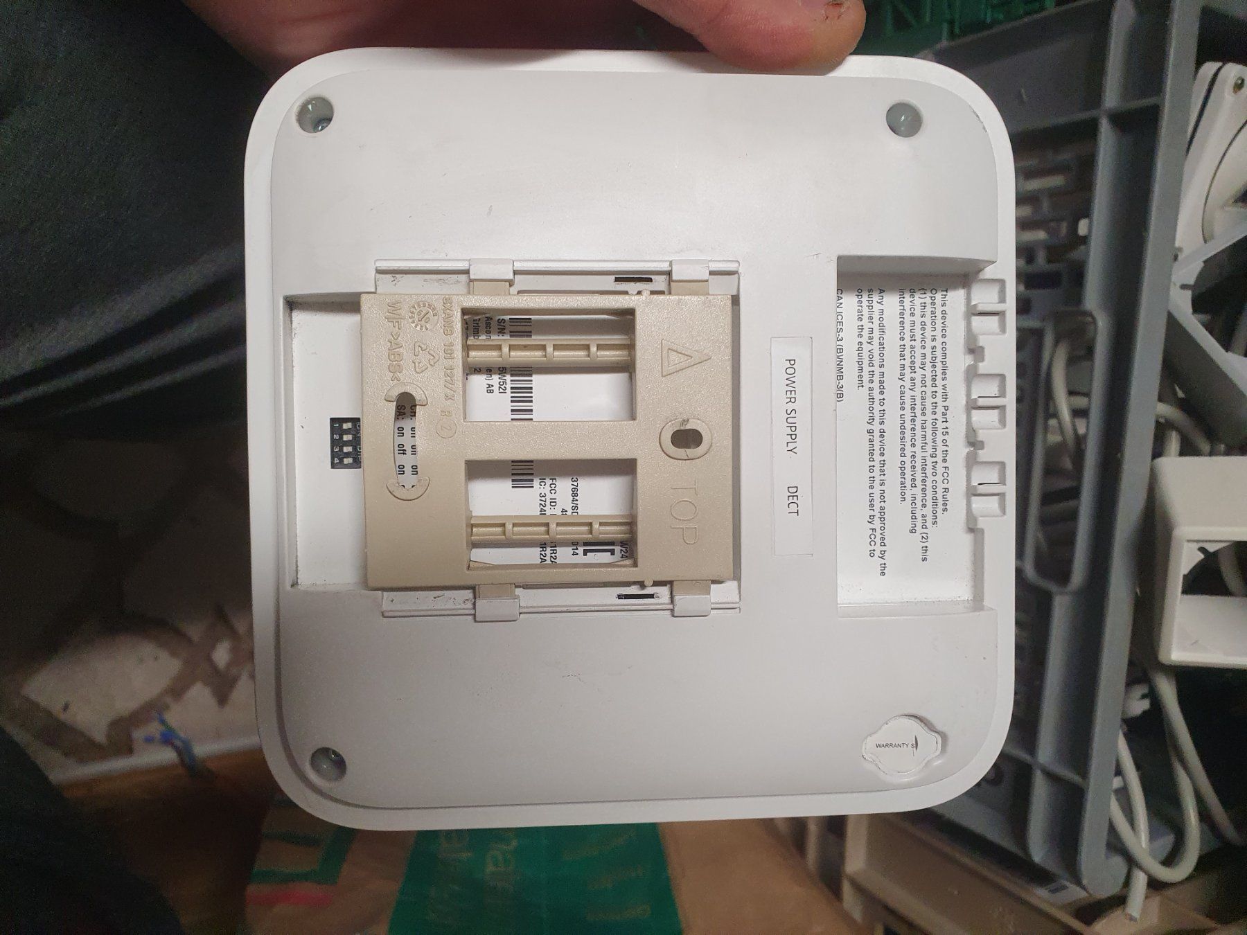 Modem & Router: Ascom DB1-A3/1C IP-DECT Basisstation – Usato da Zürich venduto da eymen20 3