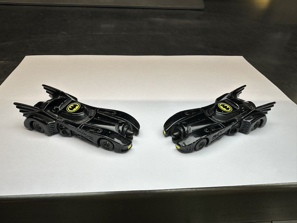 Modellini d'auto: 2x Batmobil Batman Auto Modellautos 1989 – Usato da Schwende venduto da weesli