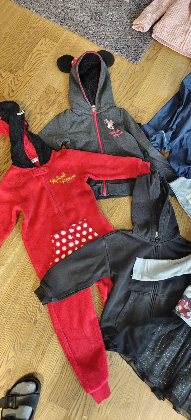 Lotti & Set di vestiti: Mädchen Set grösse: 110 circa 65 Stück – Usato da Obernau venduto da ChooseWisely 1