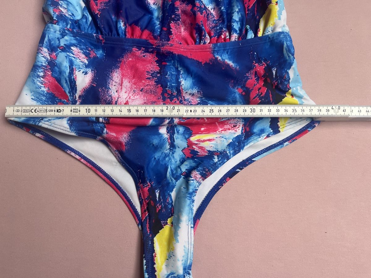 Costumi da bagno & Bikini: Badeanzug, Neckholder, Gr. S, bunt, wie neu – Nuovo (secondo la descrizione) da Kaisten venduto da saleforfun 2
