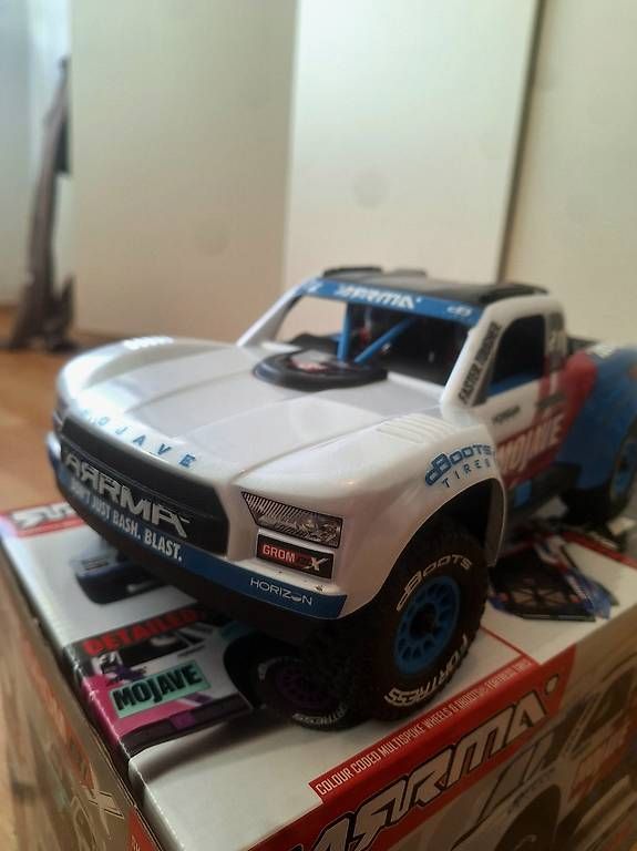 Arrma RC Modellbau: Arrma Desert Truck Mojave Grom BLX 2233S – Gebraucht aus Zürich von turicum33 2
