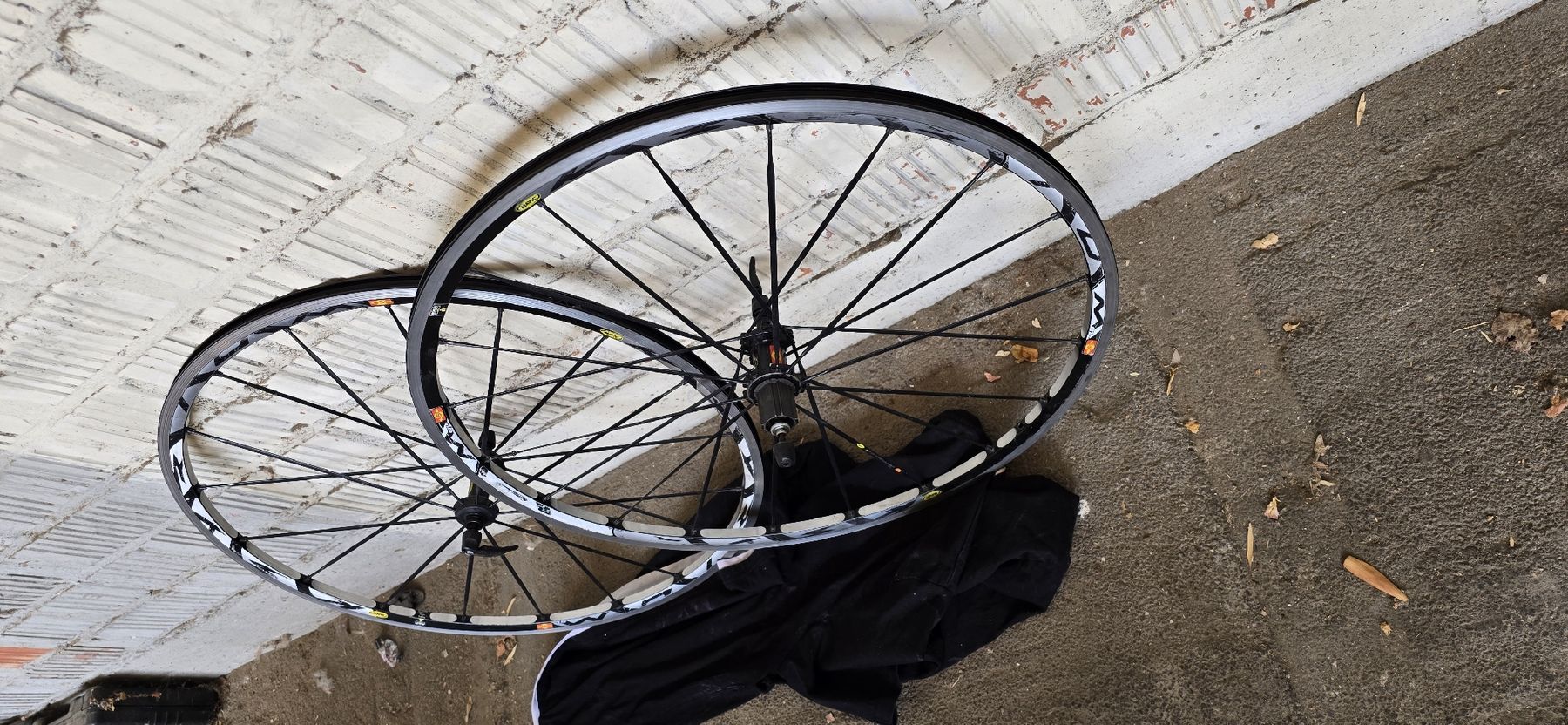 Mavic Pièces détachées: Mavic ksyrium 28" – D'occasion à basel par Propain 6