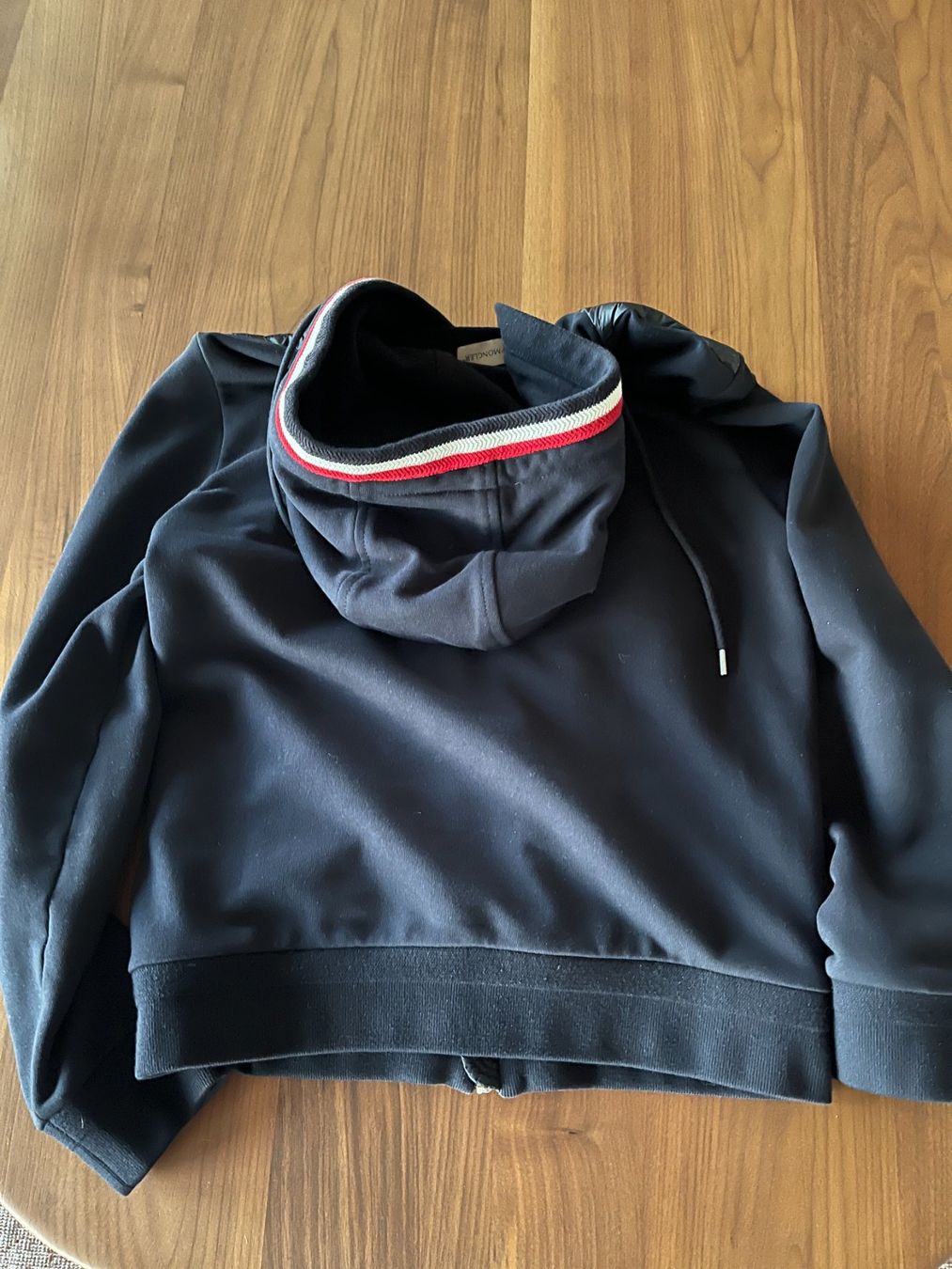 Moncler Pullover & Sweatshirts: Original Moncler Strickjacke - Grösse S – Gebraucht aus Oberriet SG von Etxebarri0 1